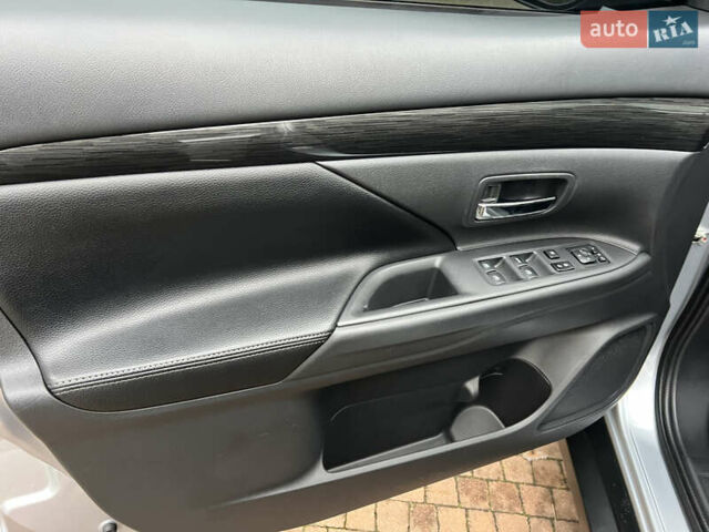 Серый Мицубиси Аутлендер, объемом двигателя 2.4 л и пробегом 189 тыс. км за 16950 $, фото 44 на Automoto.ua