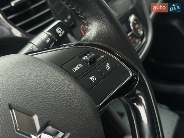 Серый Мицубиси Аутлендер, объемом двигателя 2.2 л и пробегом 152 тыс. км за 17800 $, фото 49 на Automoto.ua