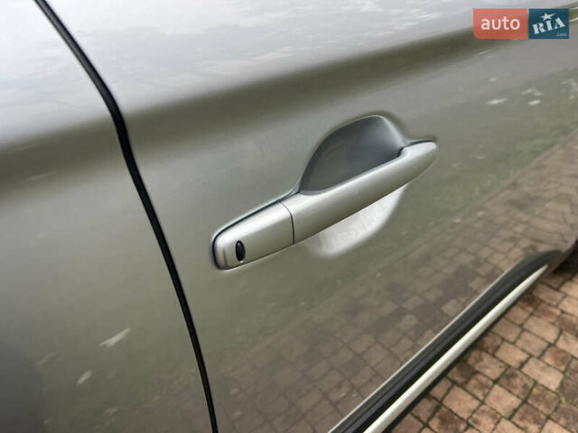 Серый Мицубиси Аутлендер, объемом двигателя 2.4 л и пробегом 189 тыс. км за 16950 $, фото 97 на Automoto.ua