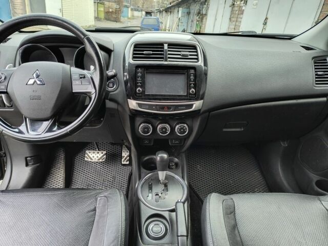 Сірий Міцубісі Аутлендер, об'ємом двигуна 2.4 л та пробігом 186 тис. км за 8800 $, фото 5 на Automoto.ua