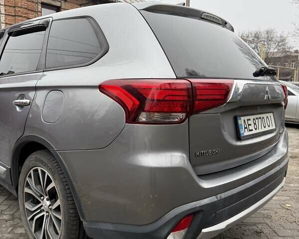 Сірий Міцубісі Аутлендер, об'ємом двигуна 2.36 л та пробігом 86 тис. км за 17000 $, фото 11 на Automoto.ua