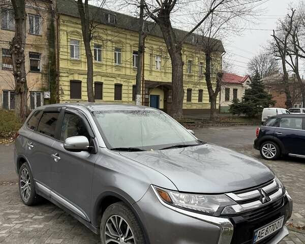Сірий Міцубісі Аутлендер, об'ємом двигуна 2.36 л та пробігом 86 тис. км за 17000 $, фото 1 на Automoto.ua
