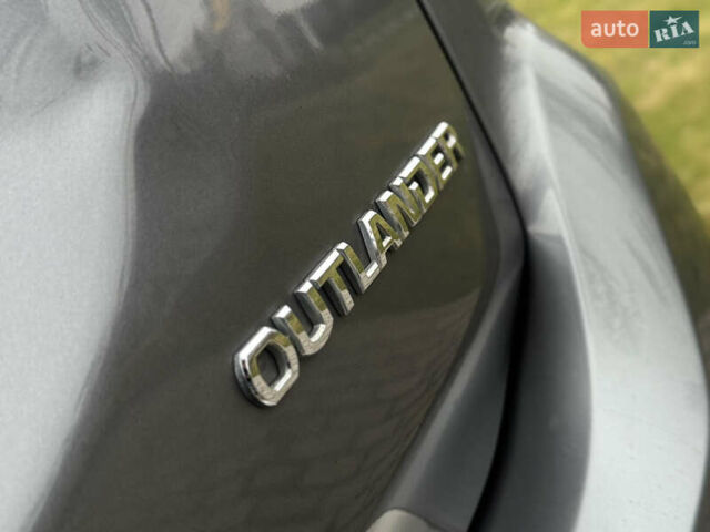 Серый Мицубиси Аутлендер, объемом двигателя 2.2 л и пробегом 152 тыс. км за 17800 $, фото 37 на Automoto.ua