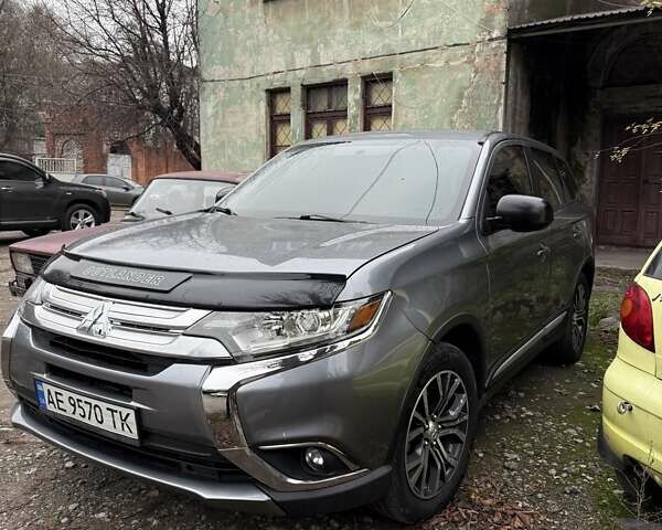 Сірий Міцубісі Аутлендер, об'ємом двигуна 2.36 л та пробігом 162 тис. км за 12300 $, фото 8 на Automoto.ua