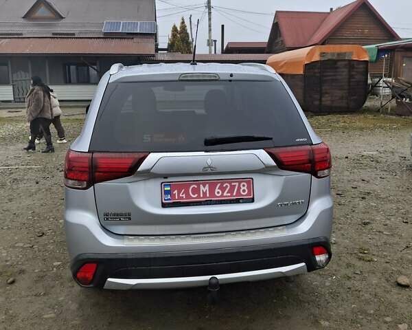 Серый Мицубиси Аутлендер, объемом двигателя 2.3 л и пробегом 205 тыс. км за 15999 $, фото 9 на Automoto.ua