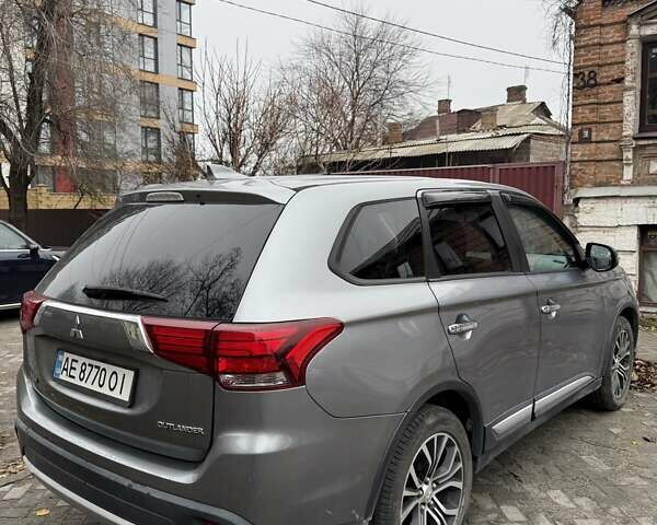 Сірий Міцубісі Аутлендер, об'ємом двигуна 2.36 л та пробігом 86 тис. км за 17000 $, фото 6 на Automoto.ua