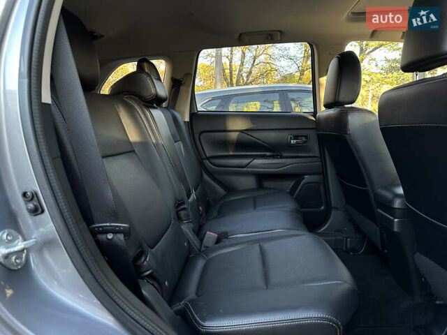 Серый Мицубиси Аутлендер, объемом двигателя 2.4 л и пробегом 167 тыс. км за 15999 $, фото 18 на Automoto.ua