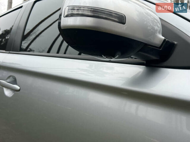 Серый Мицубиси Аутлендер, объемом двигателя 2.4 л и пробегом 189 тыс. км за 16950 $, фото 139 на Automoto.ua