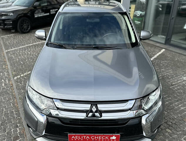 Мицубиси Аутлендер 2017 в Днепре (Днепропетровске) на Automoto.ua Серый Мицубиси Аутлендер, объемом двигателя 2 л и пробегом 103 тыс. км за 16990 $, фото 12 на Automoto.ua