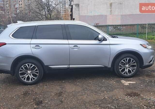Серый Мицубиси Аутлендер, объемом двигателя 2.36 л и пробегом 120 тыс. км за 16100 $, фото 35 на Automoto.ua