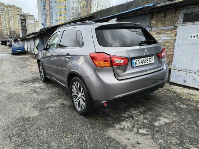 Сірий Міцубісі Аутлендер, об'ємом двигуна 2.4 л та пробігом 186 тис. км за 8800 $, фото 3 на Automoto.ua