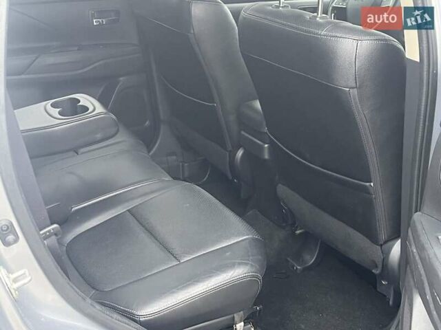 Серый Мицубиси Аутлендер, объемом двигателя 2.36 л и пробегом 120 тыс. км за 16100 $, фото 10 на Automoto.ua