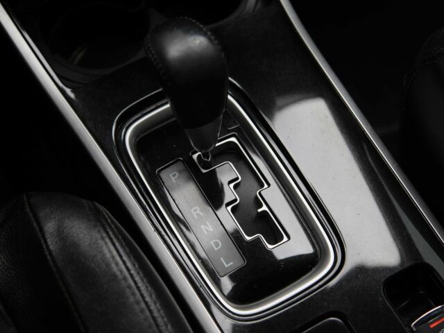 Серый Мицубиси Аутлендер, объемом двигателя 3 л и пробегом 195 тыс. км за 16900 $, фото 18 на Automoto.ua