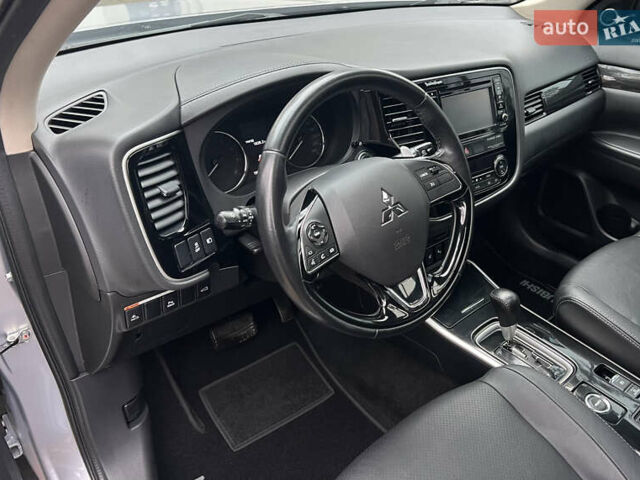 Серый Мицубиси Аутлендер, объемом двигателя 2.4 л и пробегом 189 тыс. км за 16950 $, фото 47 на Automoto.ua
