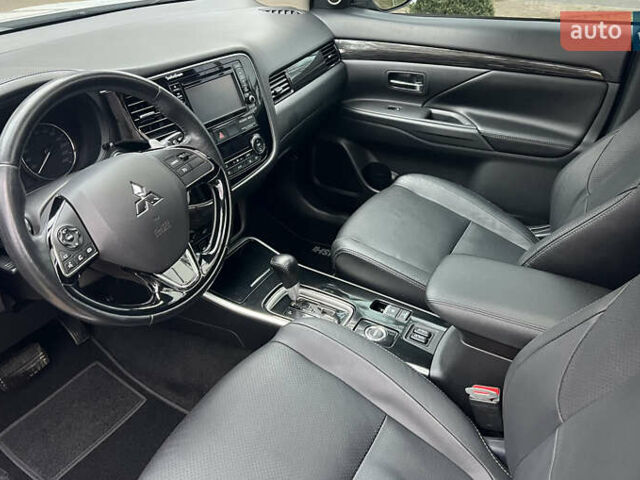 Серый Мицубиси Аутлендер, объемом двигателя 2.4 л и пробегом 189 тыс. км за 16950 $, фото 54 на Automoto.ua