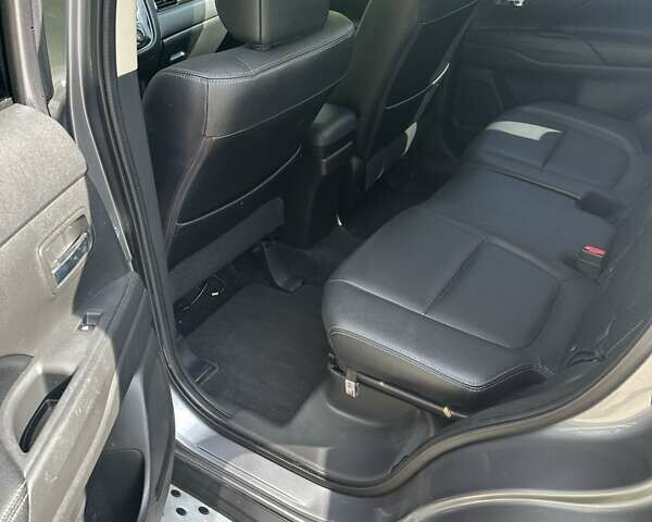 Серый Мицубиси Аутлендер, объемом двигателя 2.36 л и пробегом 85 тыс. км за 17500 $, фото 20 на Automoto.ua