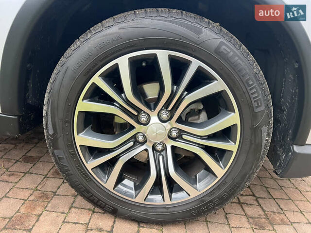 Серый Мицубиси Аутлендер, объемом двигателя 2.4 л и пробегом 189 тыс. км за 16950 $, фото 32 на Automoto.ua