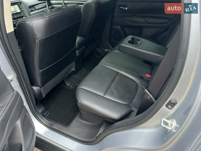 Серый Мицубиси Аутлендер, объемом двигателя 2.4 л и пробегом 189 тыс. км за 16950 $, фото 80 на Automoto.ua