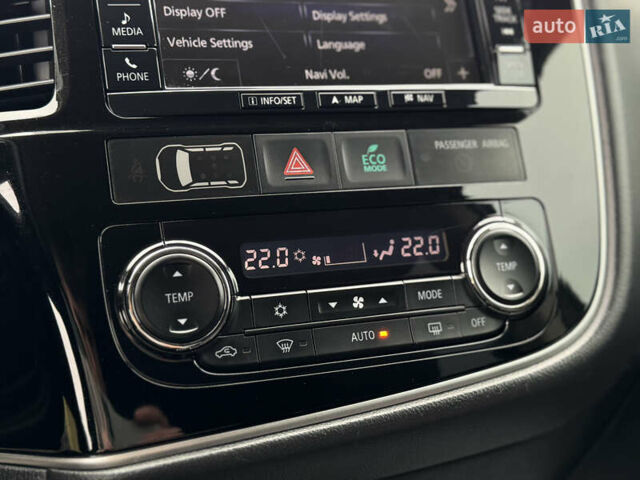 Серый Мицубиси Аутлендер, объемом двигателя 2.2 л и пробегом 152 тыс. км за 17500 $, фото 58 на Automoto.ua