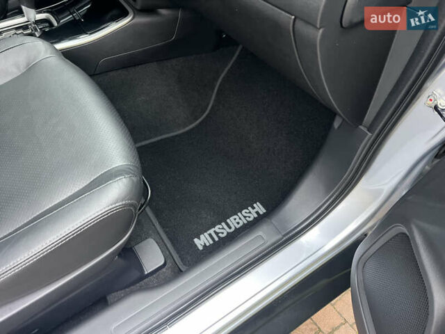 Серый Мицубиси Аутлендер, объемом двигателя 2.4 л и пробегом 189 тыс. км за 16950 $, фото 105 на Automoto.ua