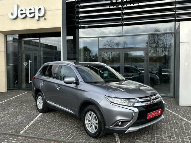 Мицубиси Аутлендер 2017 в Днепре (Днепропетровске) на Automoto.ua Серый Мицубиси Аутлендер, объемом двигателя 2 л и пробегом 103 тыс. км за 16990 $, фото 3 на Automoto.ua