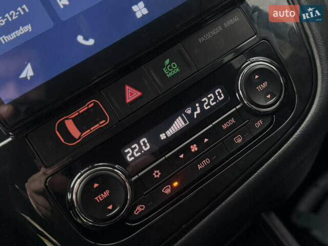 Серый Мицубиси Аутлендер, объемом двигателя 2.2 л и пробегом 152 тыс. км за 17800 $, фото 63 на Automoto.ua