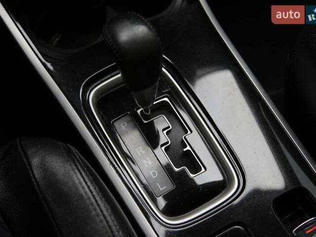 Серый Мицубиси Аутлендер, объемом двигателя 3 л и пробегом 195 тыс. км за 16900 $, фото 13 на Automoto.ua