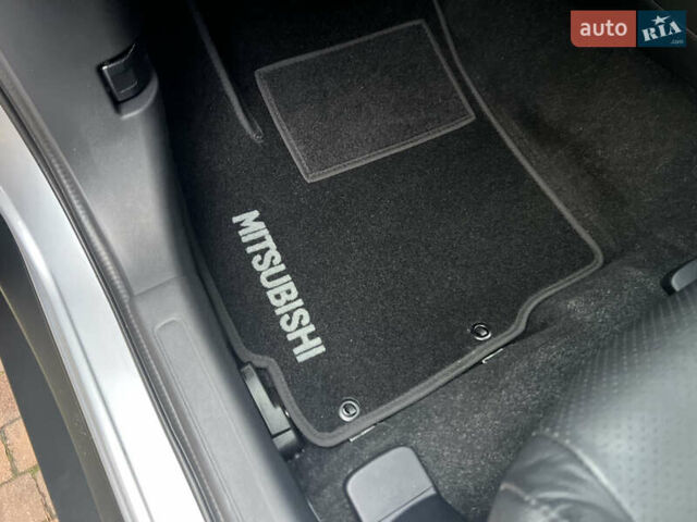 Серый Мицубиси Аутлендер, объемом двигателя 2.4 л и пробегом 189 тыс. км за 16950 $, фото 78 на Automoto.ua