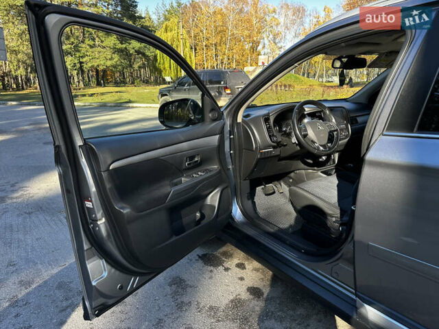 Сірий Міцубісі Аутлендер, об'ємом двигуна 2.2 л та пробігом 240 тис. км за 19600 $, фото 8 на Automoto.ua