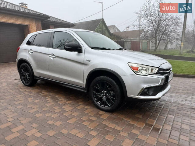 Серый Мицубиси Аутлендер, объемом двигателя 2 л и пробегом 161 тыс. км за 15500 $, фото 3 на Automoto.ua