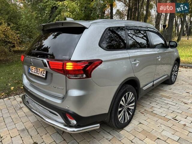 Сірий Міцубісі Аутлендер, об'ємом двигуна 2.36 л та пробігом 37 тис. км за 21000 $, фото 6 на Automoto.ua