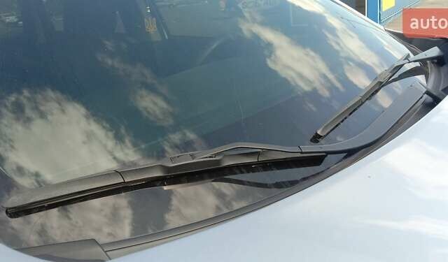 Сірий Міцубісі Аутлендер, об'ємом двигуна 2.36 л та пробігом 100 тис. км за 17700 $, фото 5 на Automoto.ua