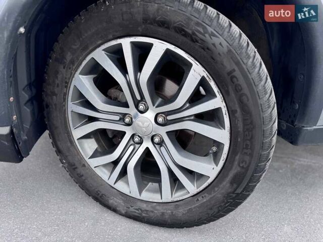 Серый Мицубиси Аутлендер, объемом двигателя 2.4 л и пробегом 103 тыс. км за 15497 $, фото 12 на Automoto.ua