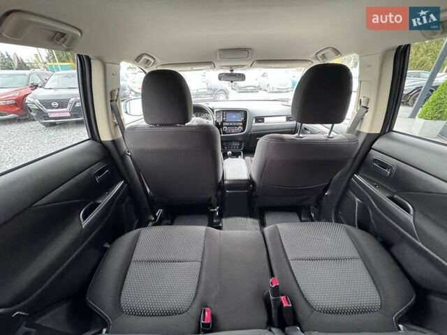 Серый Мицубиси Аутлендер, объемом двигателя 2.4 л и пробегом 103 тыс. км за 15497 $, фото 29 на Automoto.ua