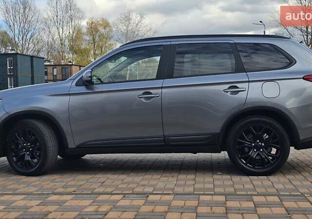 Міцубісі Аутлендер 2018 у Чернігові на Automoto.ua Сірий Міцубісі Аутлендер, об'ємом двигуна 2.36 л та пробігом 170 тис. км за 14300 $, фото 7 на Automoto.ua