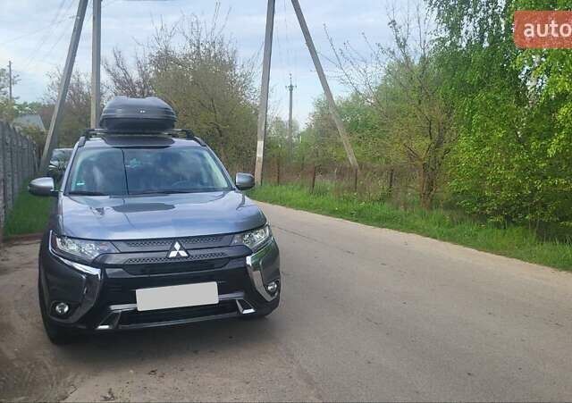 Серый Мицубиси Аутлендер, объемом двигателя 2.4 л и пробегом 170 тыс. км за 13999 $, фото 8 на Automoto.ua