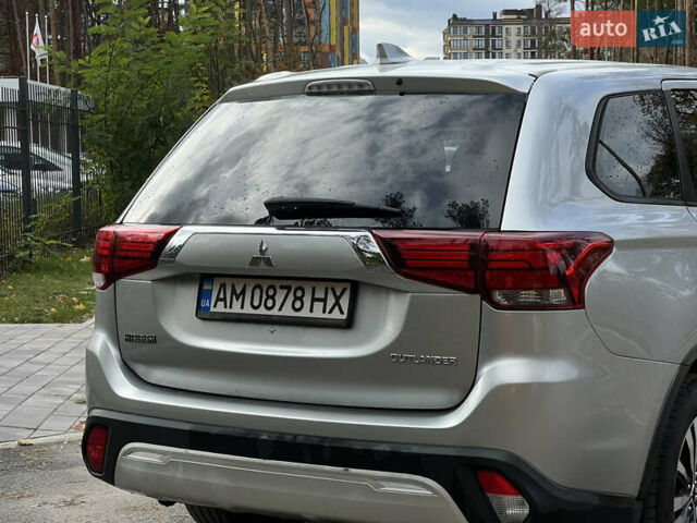Міцубісі Аутлендер 2018 у Житомирі на Automoto.ua Сірий Міцубісі Аутлендер, об'ємом двигуна 2.36 л та пробігом 130 тис. км за 16750 $, фото 12 на Automoto.ua