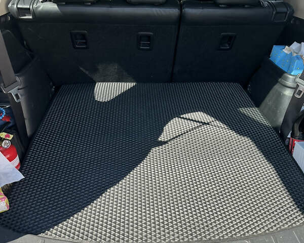 Серый Мицубиси Аутлендер, объемом двигателя 2.36 л и пробегом 160 тыс. км за 18300 $, фото 14 на Automoto.ua