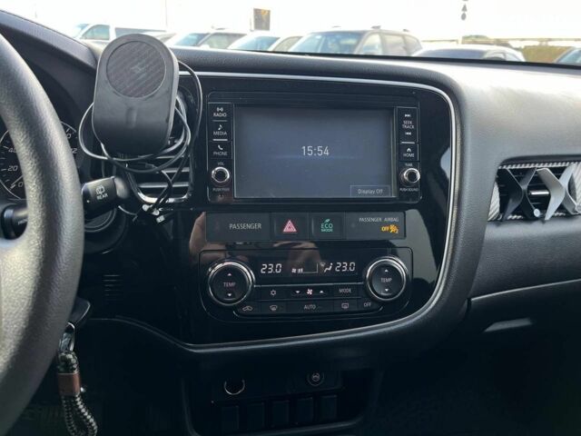 Серый Мицубиси Аутлендер, объемом двигателя 2.4 л и пробегом 183 тыс. км за 16590 $, фото 15 на Automoto.ua