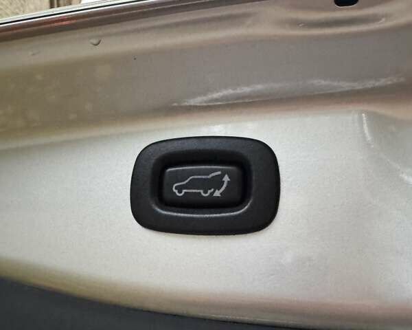 Сірий Міцубісі Аутлендер, об'ємом двигуна 2.36 л та пробігом 37 тис. км за 21000 $, фото 10 на Automoto.ua