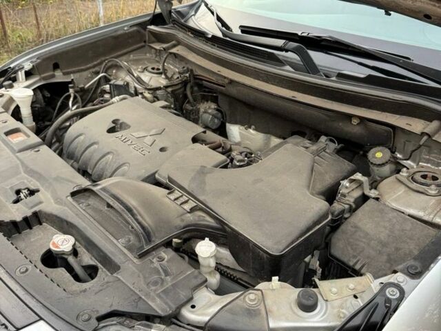 Сірий Міцубісі Аутлендер, об'ємом двигуна 2.4 л та пробігом 69 тис. км за 17499 $, фото 9 на Automoto.ua