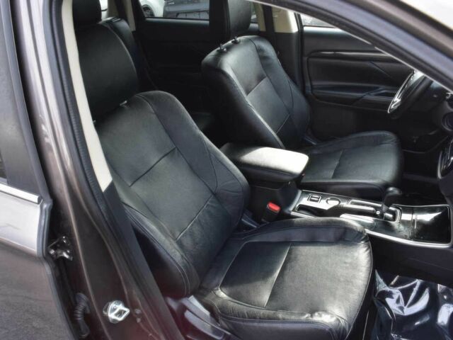 Сірий Міцубісі Аутлендер, об'ємом двигуна 2.4 л та пробігом 50 тис. км за 7000 $, фото 8 на Automoto.ua