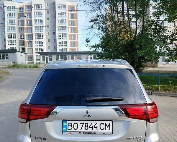 Серый Мицубиси Аутлендер, объемом двигателя 2.36 л и пробегом 95 тыс. км за 15999 $, фото 10 на Automoto.ua