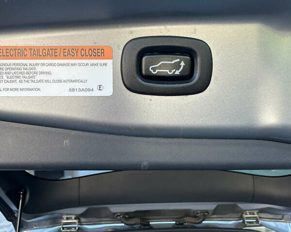 Серый Мицубиси Аутлендер, объемом двигателя 2.36 л и пробегом 160 тыс. км за 18300 $, фото 20 на Automoto.ua