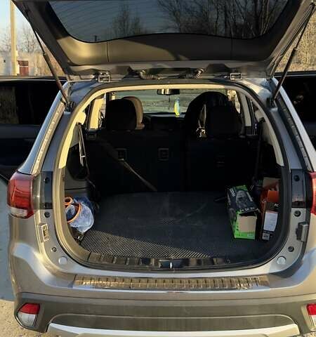 Сірий Міцубісі Аутлендер, об'ємом двигуна 2.36 л та пробігом 131 тис. км за 17200 $, фото 15 на Automoto.ua