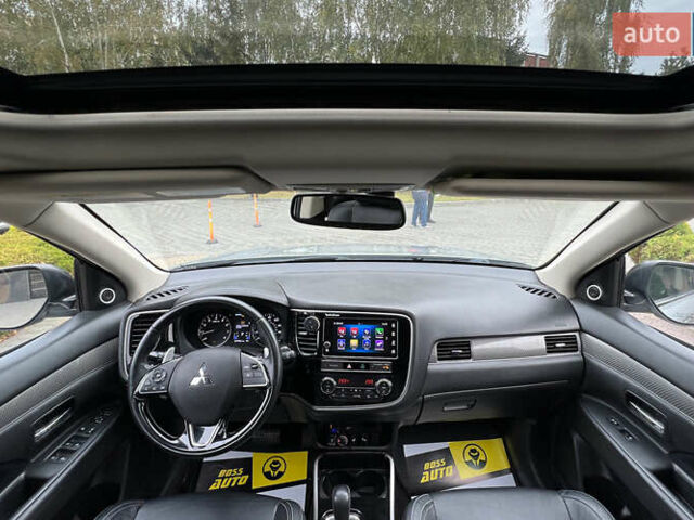 Сірий Міцубісі Аутлендер, об'ємом двигуна 3 л та пробігом 156 тис. км за 18500 $, фото 14 на Automoto.ua