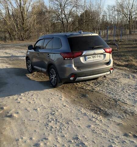 Сірий Міцубісі Аутлендер, об'ємом двигуна 2.36 л та пробігом 131 тис. км за 17200 $, фото 5 на Automoto.ua