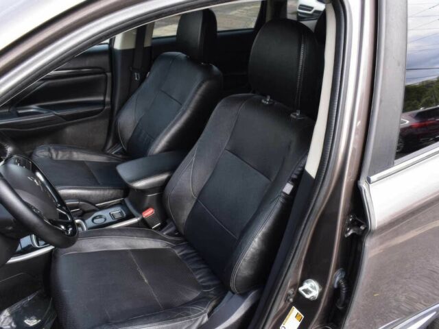 Сірий Міцубісі Аутлендер, об'ємом двигуна 2.4 л та пробігом 50 тис. км за 7000 $, фото 9 на Automoto.ua