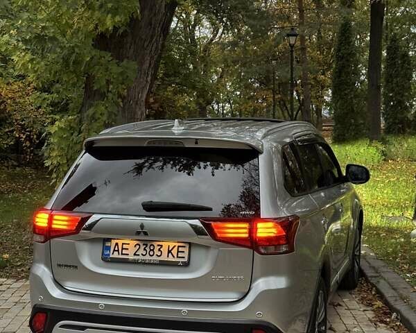 Сірий Міцубісі Аутлендер, об'ємом двигуна 2.36 л та пробігом 37 тис. км за 21000 $, фото 13 на Automoto.ua