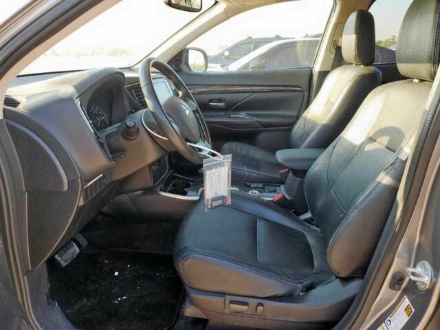 Серый Мицубиси Аутлендер, объемом двигателя 2.4 л и пробегом 150 тыс. км за 2800 $, фото 6 на Automoto.ua